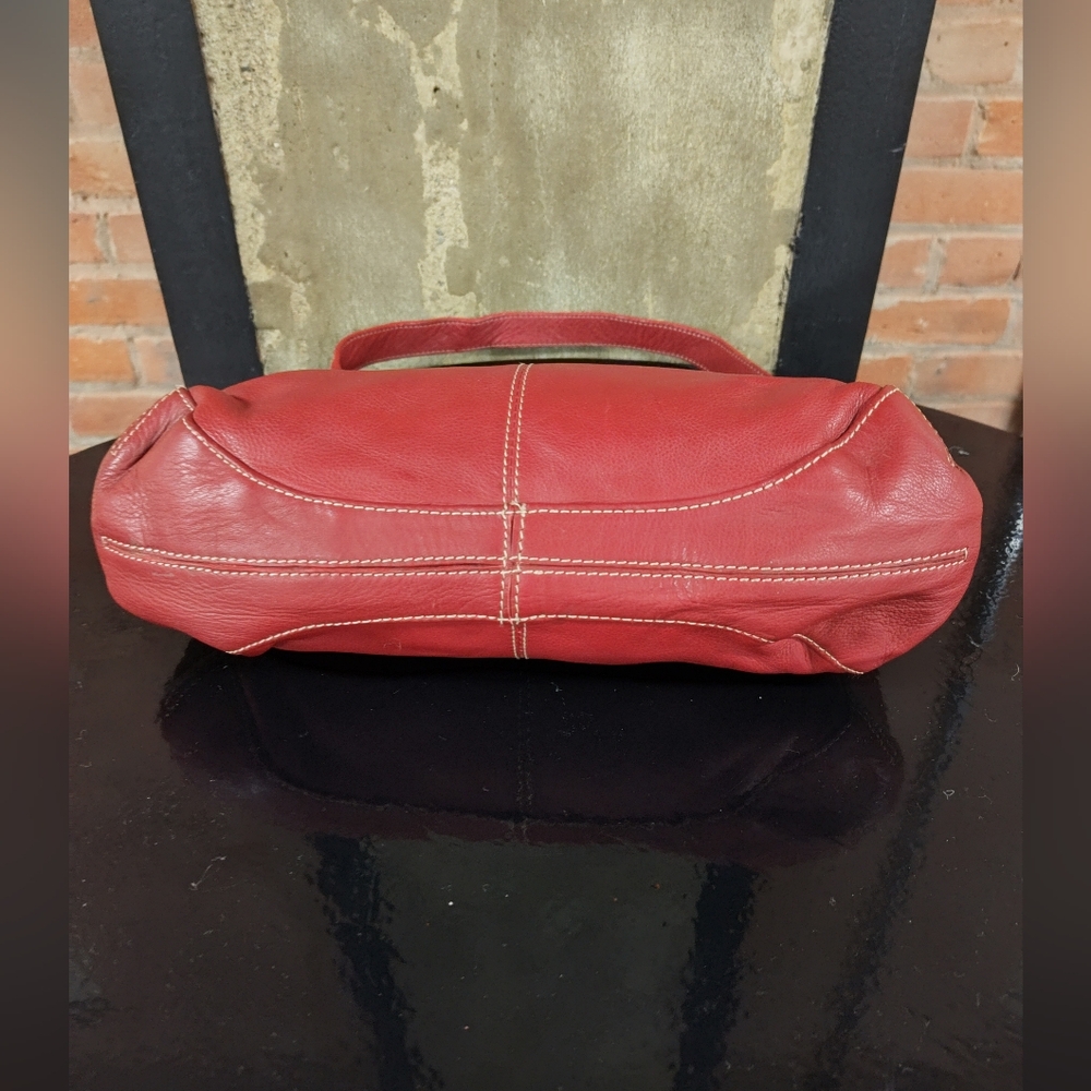 Liz & Co. | Classic Leather Shoulder Bag - Picture 3 of 8